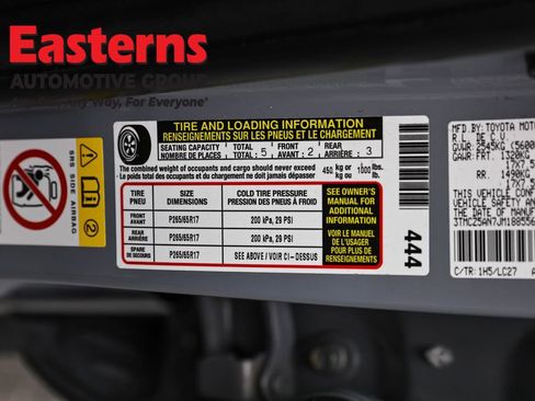 Used 2018 Toyota Tacoma TRD Sport AWD/4WD image 38