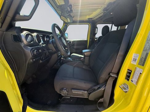 Used 2023 Jeep Wrangler Unlimited AWD/4WD image 11