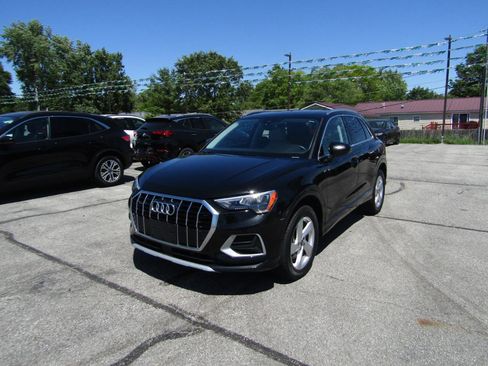 Used 2021 Audi Q3 2.0T Premium AWD/4WD image 3