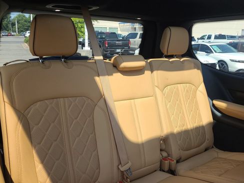 Used 2022 Jeep Grand Wagoneer Series III AWD/4WD image 20