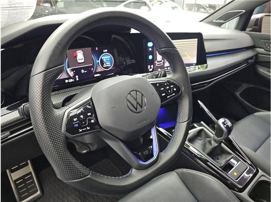 Used 2024 Volkswagen Golf R AWD/4WD image 10