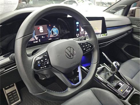 Used 2024 Volkswagen Golf R AWD/4WD image 10