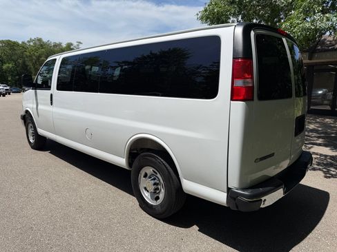 Used 2025 Chevrolet Express 3500 LT w/ LT Preferred Equipment Group RWD image 3