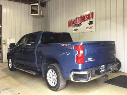 Used 2024 Chevrolet Silverado 1500 LT AWD/4WD image 3