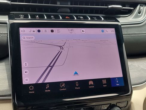 New 2025 Jeep Grand Cherokee Limited w/ Trailer Tow Package image 22