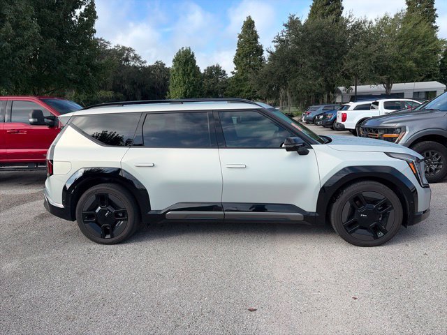 Used 2024 Kia EV9 GT-Line AWD/4WD image 4
