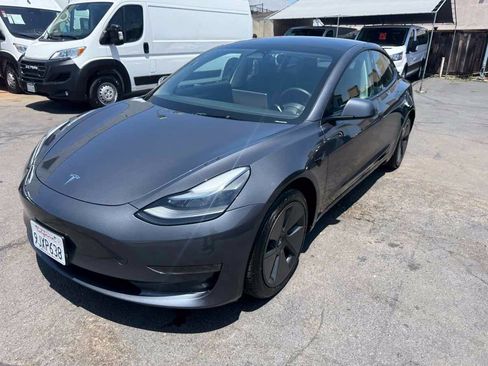 Used 2023 Tesla Model 3 Standard Range RWD image 2