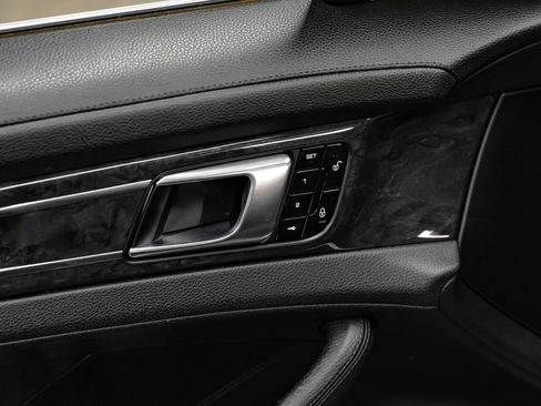 Used 2017 Porsche Panamera 4S image 53