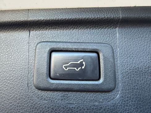 Used 2018 Subaru Outback 2.5i Limited image 31