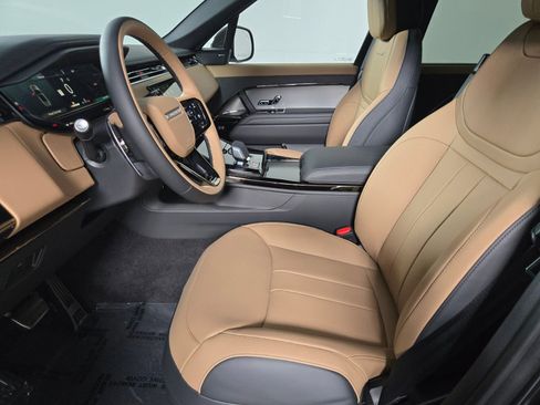 New 2026 Land Rover Range Rover Sport Dynamic SE AWD/4WD image 11