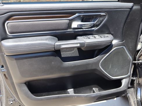 Used 2022 RAM 1500 Laramie AWD/4WD image 18