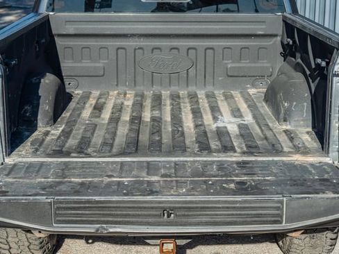 Used 2019 Ford F150 Platinum w/ Equipment Group 701A Luxury image 14