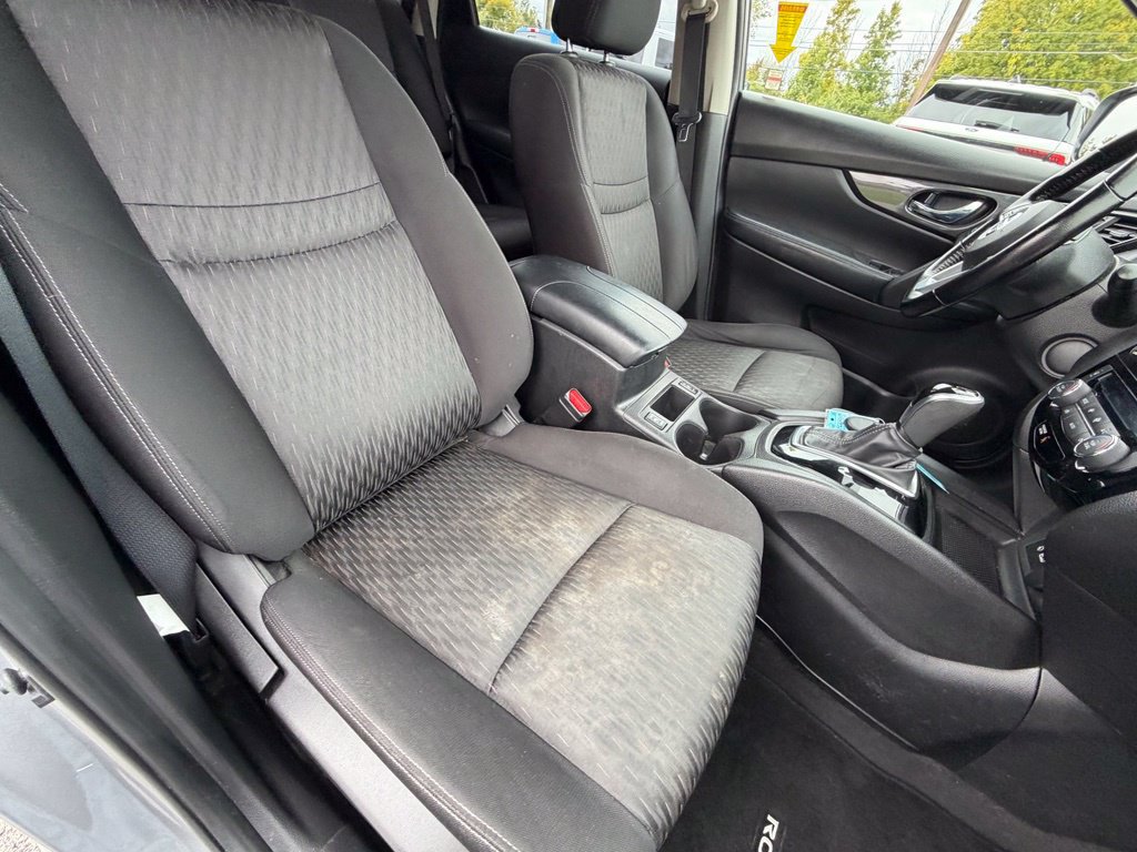 Used 2020 Nissan Rogue SV AWD/4WD image 37