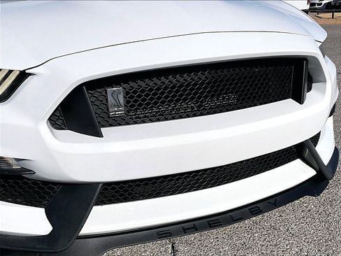 Used 2017 Ford Mustang Shelby GT350 image 20