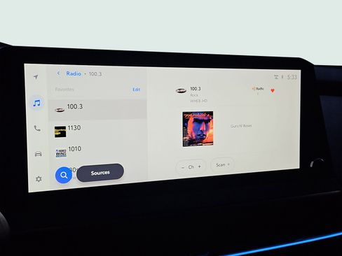 Used 2024 Toyota Prius XLE image 29