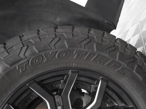 Used 2021 GMC Yukon Denali AWD/4WD image 37