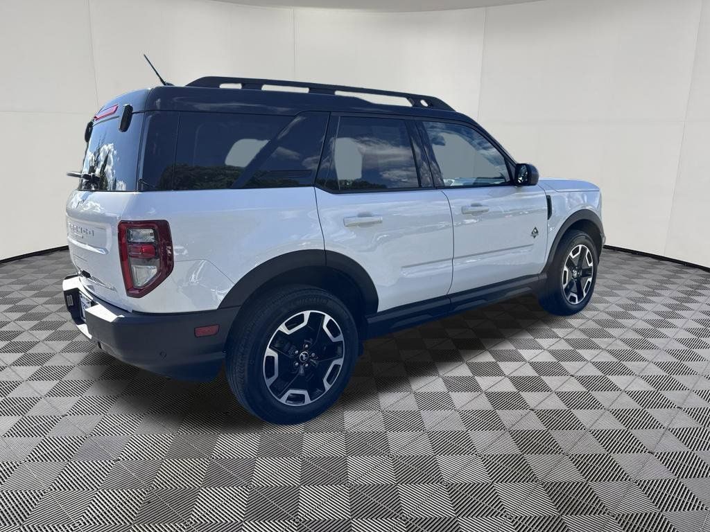 Used 2023 Ford Bronco Sport Outer Banks AWD/4WD image 5