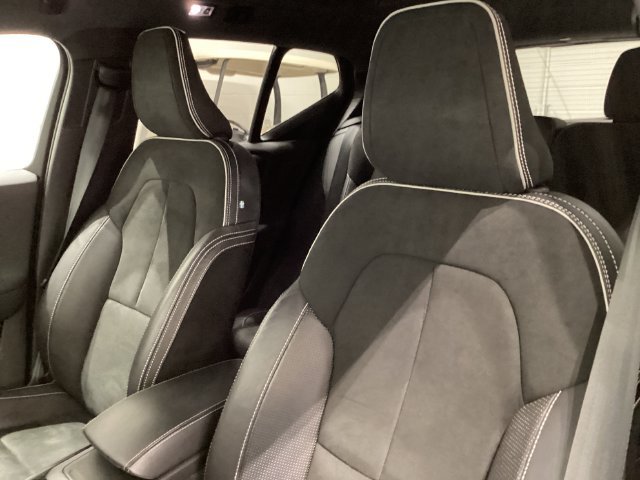 Used 2021 Volvo XC40 T5 R-Design w/ Climate Package AWD/4WD image 14