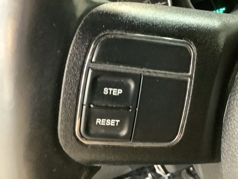 Used 2018 Jeep Wrangler Unlimited Sport S image 18