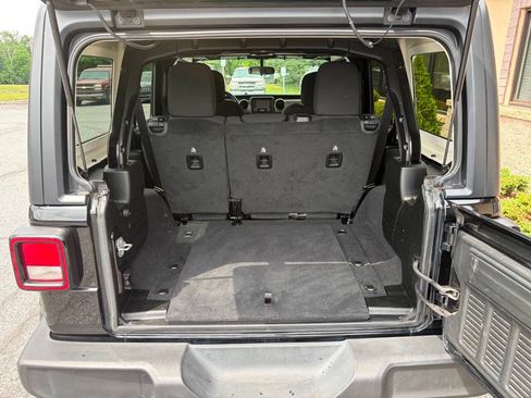 Used 2020 Jeep Wrangler Unlimited Sport S AWD/4WD image 10