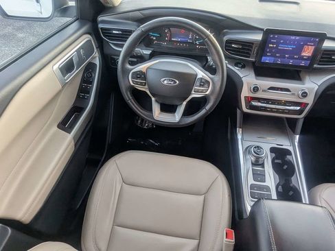 Used 2024 Ford Explorer XLT w/ Equipment Group 202A image 18