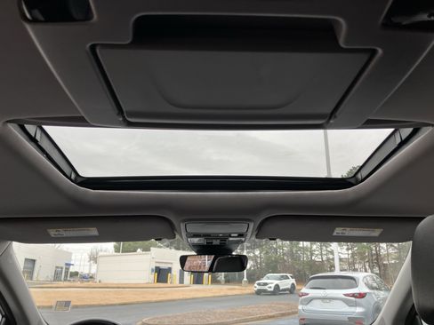 Certified 2024 Honda Odyssey Touring image 33