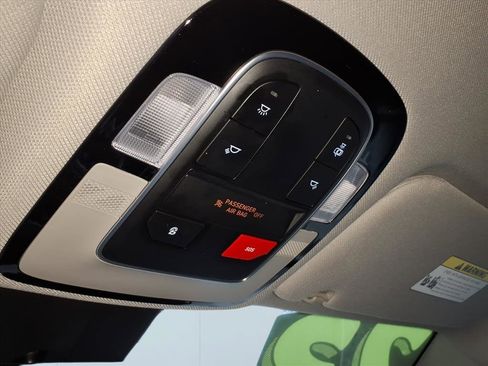 Used 2023 Hyundai Santa Fe SEL image 18