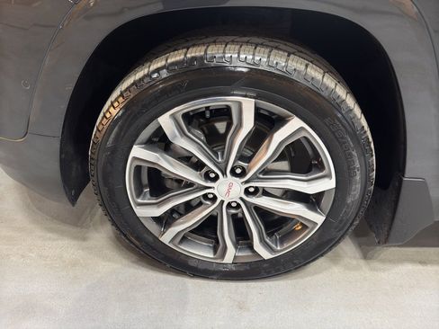 Used 2020 GMC Terrain Denali w/ Denali Premium Package image 9