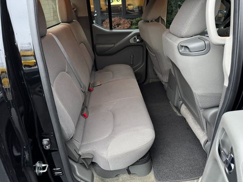 Used 2012 Nissan Frontier S image 19