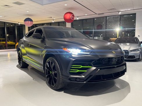 Used 2020 Lamborghini Urus image 8