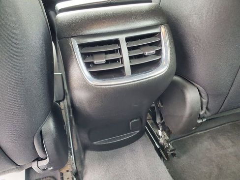 Used 2017 Chevrolet Malibu LT FWD image 30