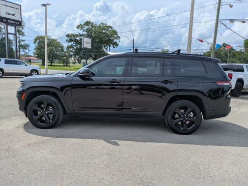 Used 2024 Jeep Grand Cherokee L Altitude AWD/4WD image 6