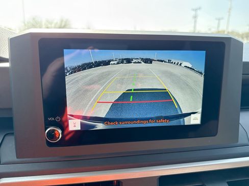 Certified 2025 Toyota Tacoma SR image 25