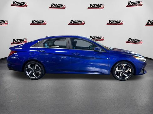 Used 2021 Hyundai Elantra Limited image 4