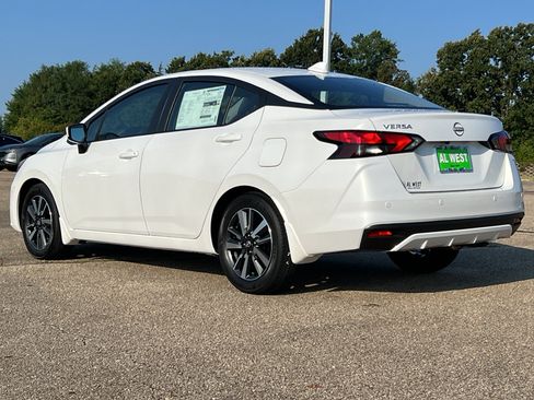 New 2025 Nissan Versa SV w/ Trunk Package image 5