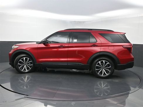Used 2020 Ford Explorer ST w/ Premium Technology Package image 44