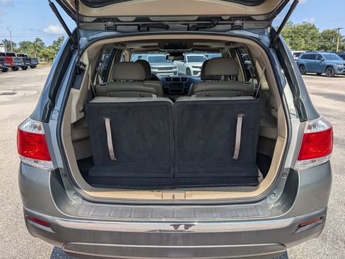 Used 2013 Toyota Highlander Limited FWD image 30