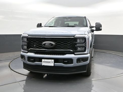 New 2026 Ford F250 Lariat w/ Black Appearance Package AWD/4WD image 28