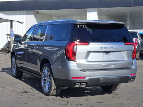 New 2026 GMC Yukon XL Denali w/ Denali Reserve Package AWD/4WD image 3