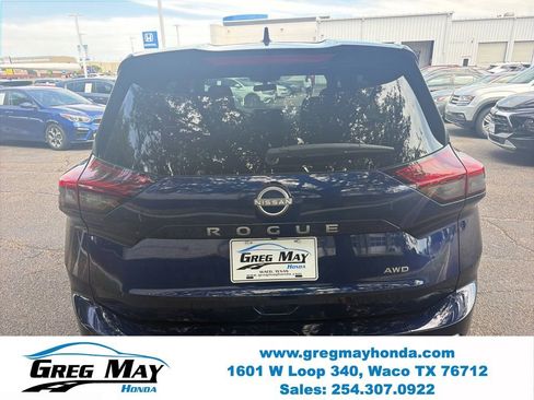 Used 2026 Nissan Rogue SV AWD/4WD image 4