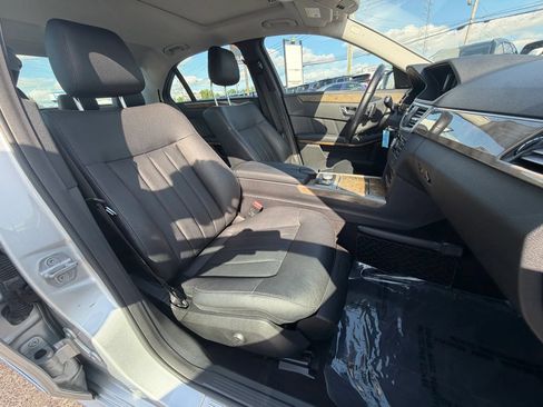 Used 2011 Mercedes-Benz E 550 4MATIC Sedan image 14