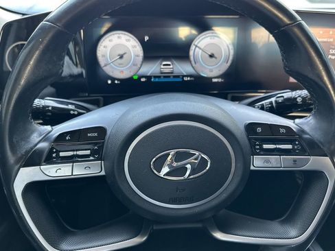 Used 2023 Hyundai Elantra Limited image 23