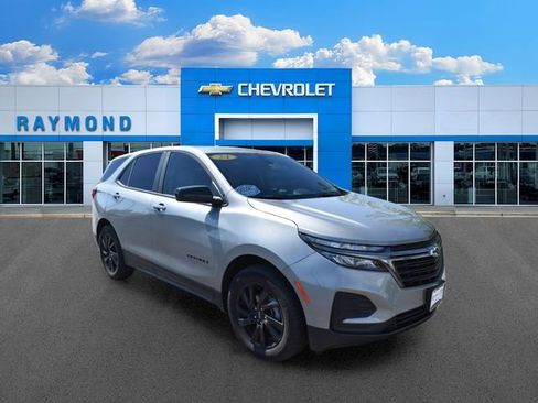 Used 2024 Chevrolet Equinox LS w/ LS Convenience Package AWD/4WD image 1