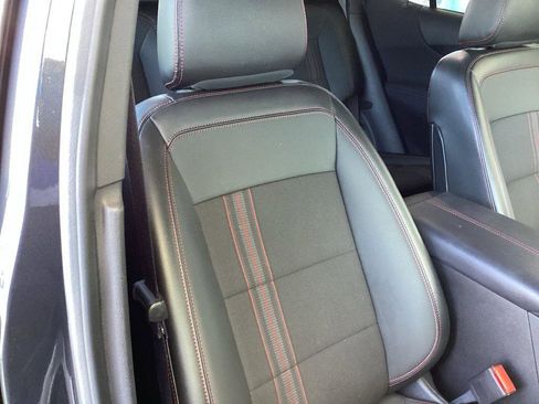 Used 2022 Chevrolet Equinox RS FWD image 17