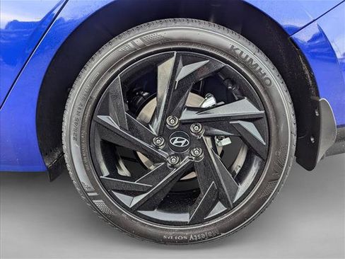Certified 2026 Hyundai Elantra Sport w/ Cargo Package FWD image 9