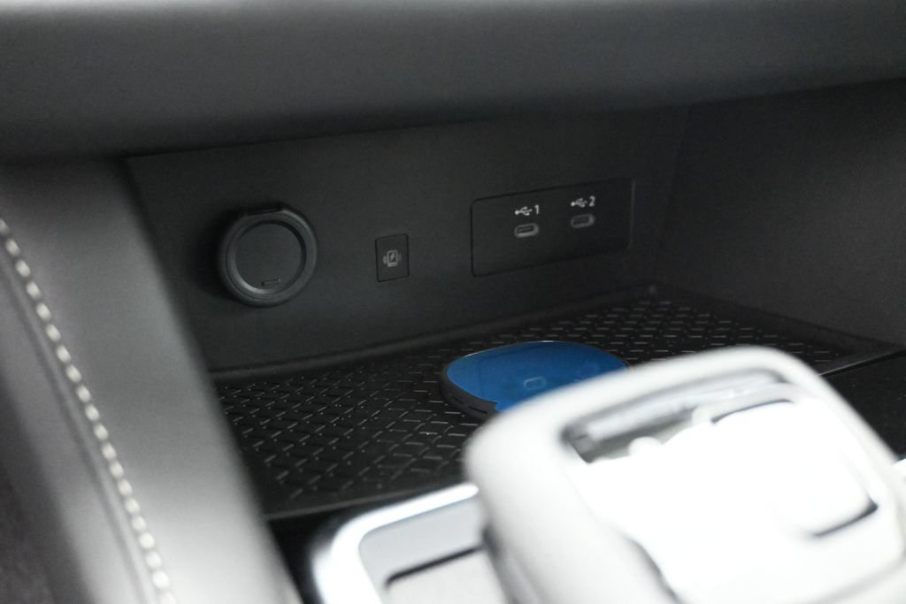 New 2026 Nissan Pathfinder SV w/ SV Premium Package FWD image 23