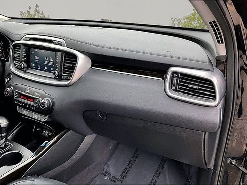 Used 2019 Kia Sorento EX FWD image 27