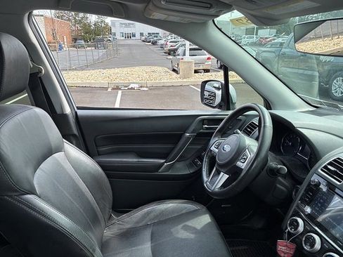 Used 2017 Subaru Forester 2.5i Touring image 21