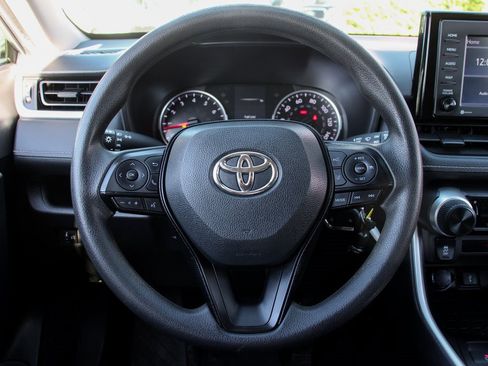 Used 2021 Toyota RAV4 LE image 20