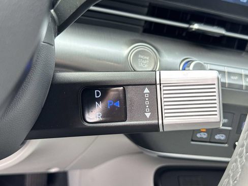 Used 2024 Hyundai Kona Limited image 17